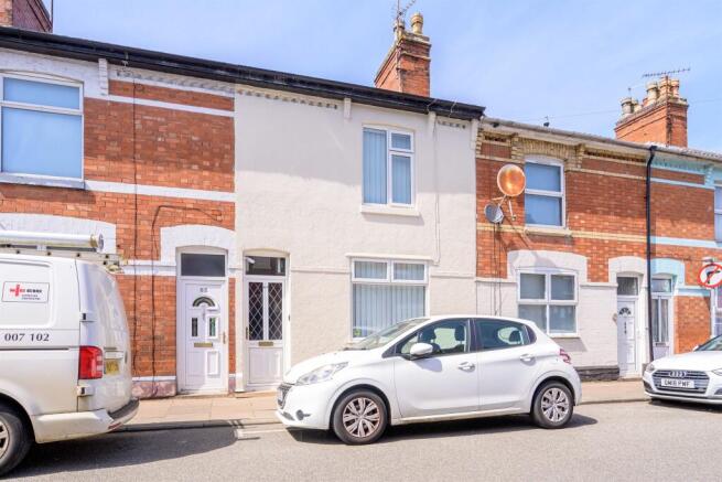 3 bed property, in Regent Street, £180,000