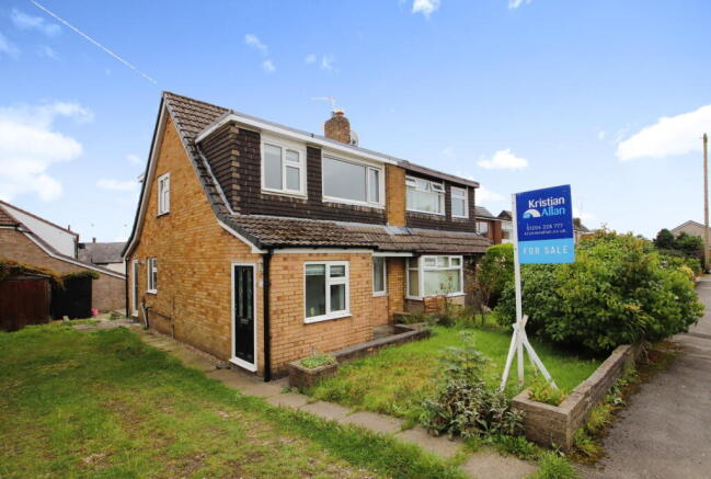 3 bed property, in Claughton Road, £210,000