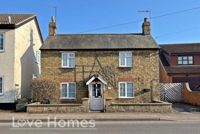 3 bed property, in High Street, £575,000