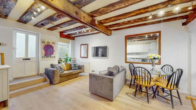 3 bed property, in Hermit Place, £700,000