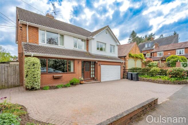 5 bed property, in Dodford Road, £725,000