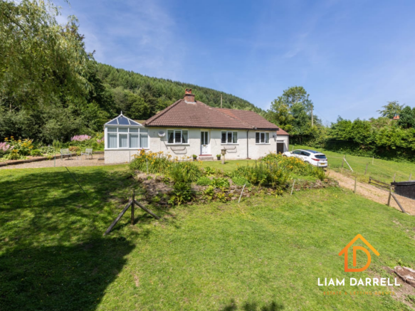 3 bed property, in Deepdale West, £495,000