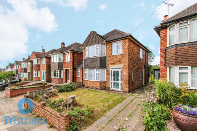 3 bed property, in Bankfield Drive, £350,000