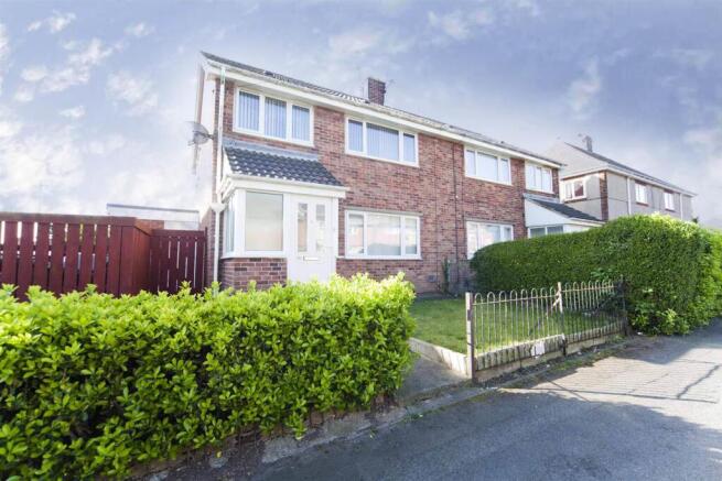 3 bed property, in Jones Road, £87,000
