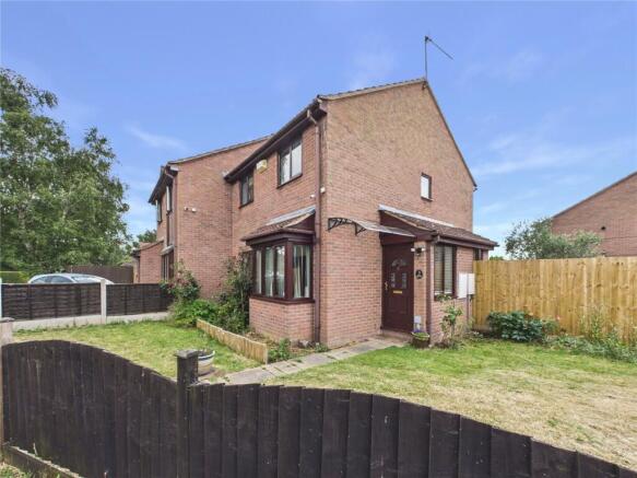 3 bed property, in Peterborough Close, £260,000