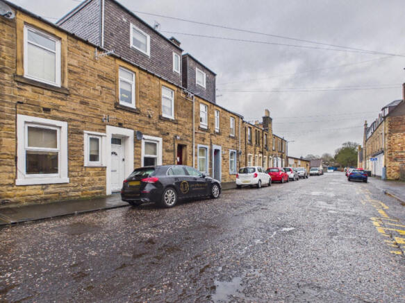 1 bed property, in Arthur Street, £65,000