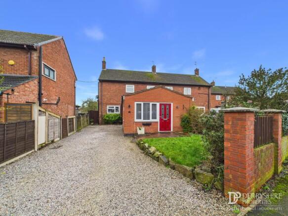 4 bed property, in Holden Avenue, £400,000
