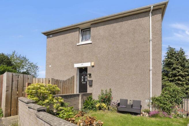 2 bed property, in 28 Sighthill Drive, £175,000