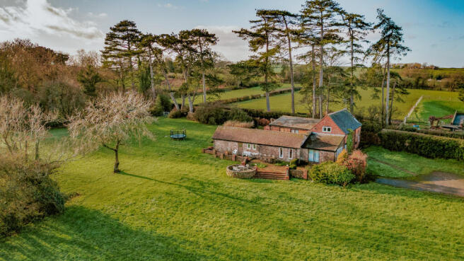 5 bed property, in Tedstone Delamere, £800,000