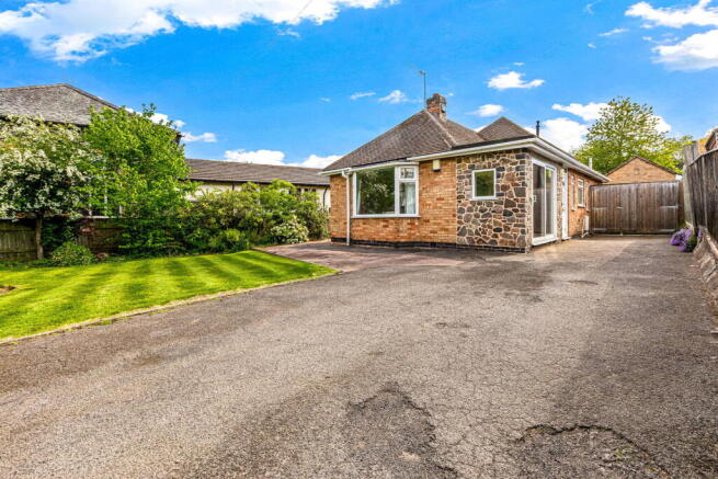 2 bed property, in Howe Lane, £400,000