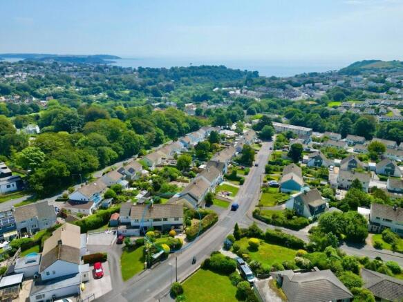 5 bed property, in Spacious extended family home with views of Falmouth Bay, £445,000