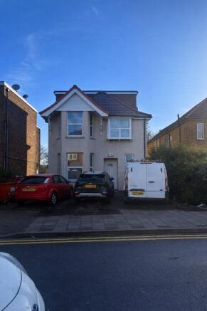 9 bed property, in 5 Weald Lane, £895,000