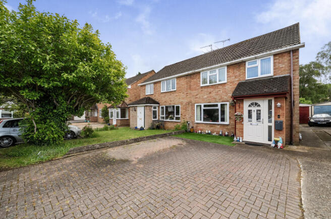 3 bed property, in Keppel Spur, £525,000