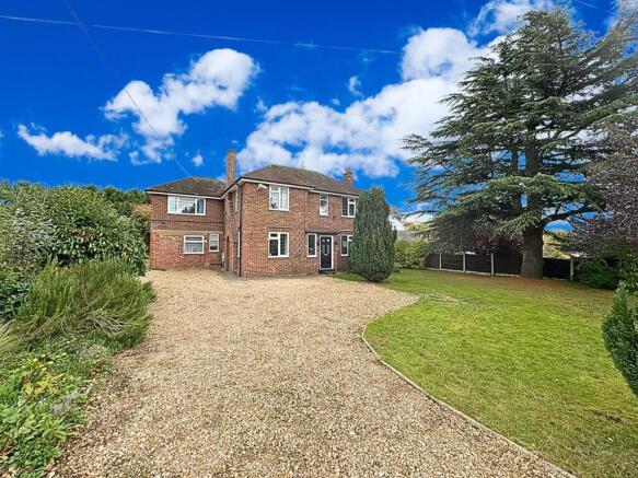 5 bed property, in Moor Lane, £450,000