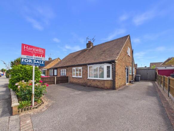 2 bed property, in Devonshire Drive, £230,000