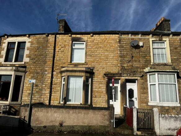 4 bed property, in 34 Derby Road, £200,000