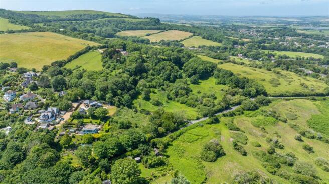 Land, in Luccombe Road, £120,000
