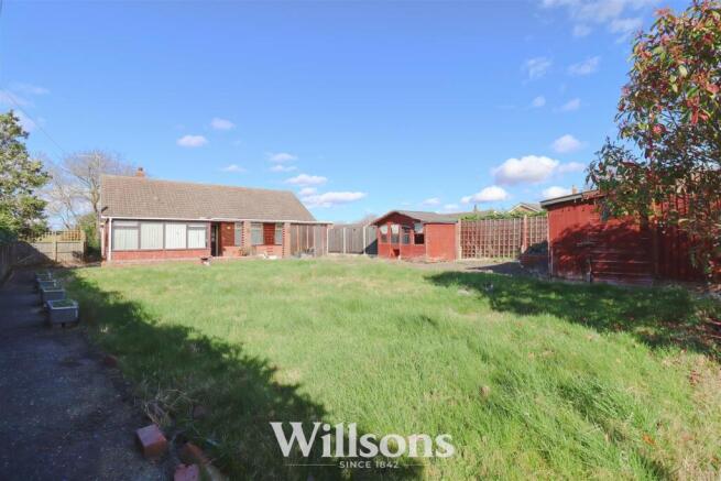 3 bed property, in Chapel Lane, £230,000