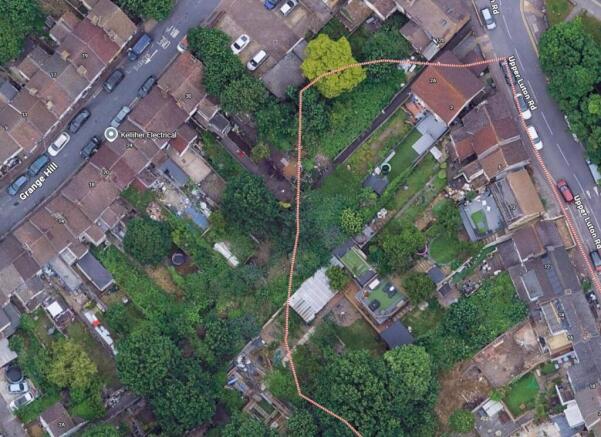 Land, in Land at the back of 2-2A Upper Luton Road, £1