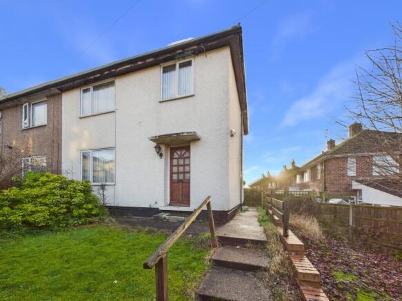3 bed property, in Pickering Rise, £160,000