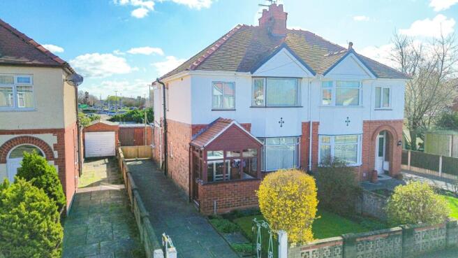 3 bed property, in Park Avenue, £190,000