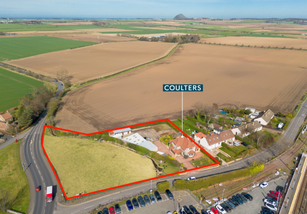 3 bed property, in Lorneville, £825,000