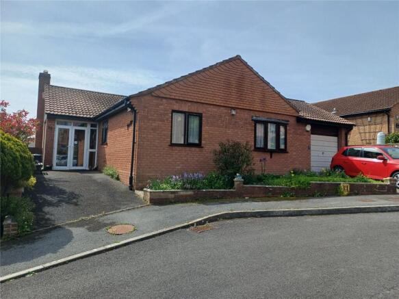 4 bed property, in Watton Park, £495,000