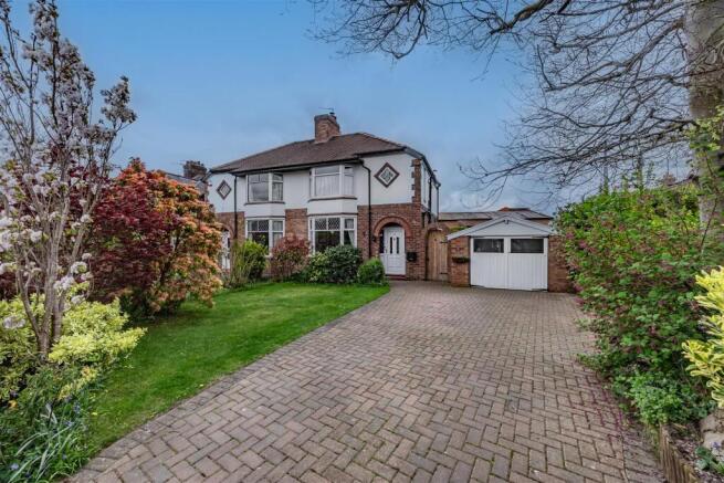 3 bed property, in 9 Eaton Lane, £370,000