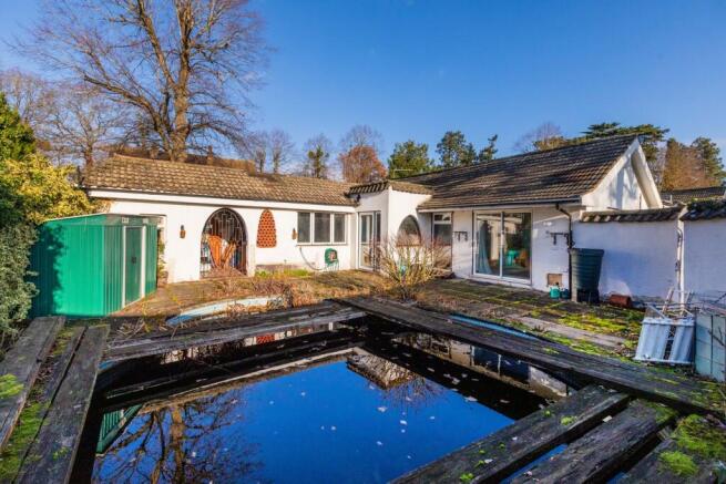 3 bed property, in Islet Road, £700,000