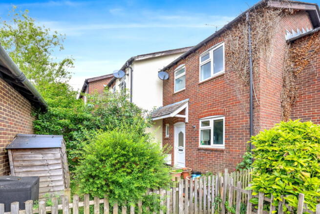 2 bed property, in Orchard Terrace, £295,000
