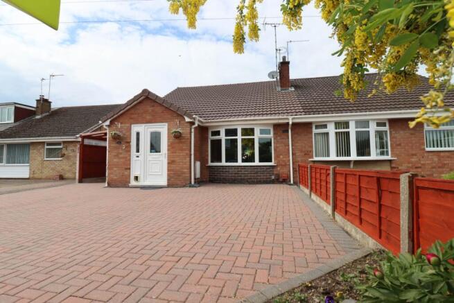 3 bed property, in Argyll Avenue, £230,000