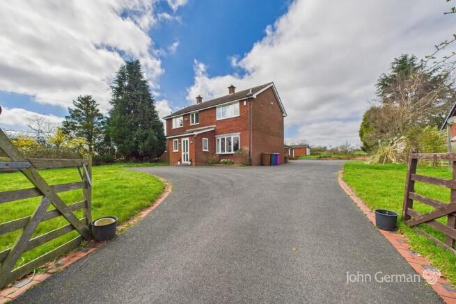 4 bed property, in Cranebrook Lane, £950,000