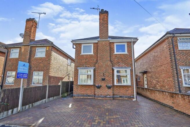 3 bed property, in Baker Street, £340,000