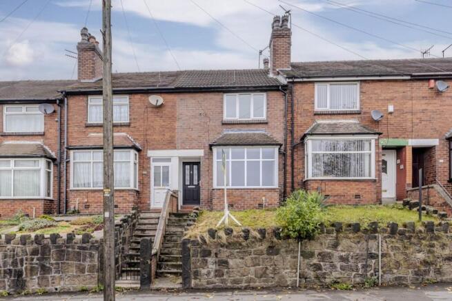 2 bed property, in Moorland Road, £110,000