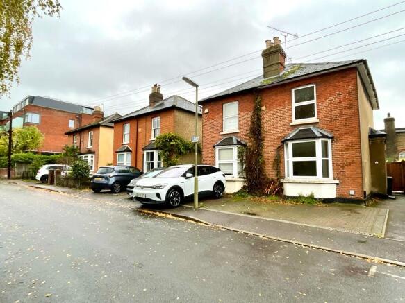 3 bed property, in Victoria Place, £500,000