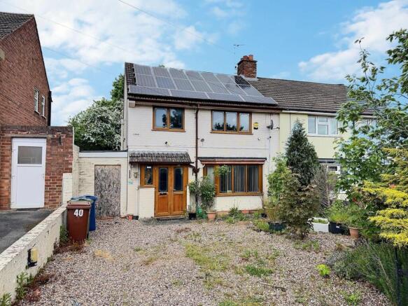 3 bed property, in Tennyson Road, £90,000