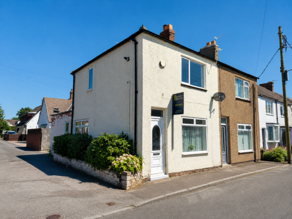 2 bed property, in Arthur Street, £135,000