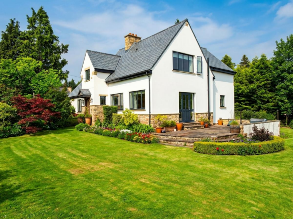 5 bed property, in Northgate Lane, £999,950
