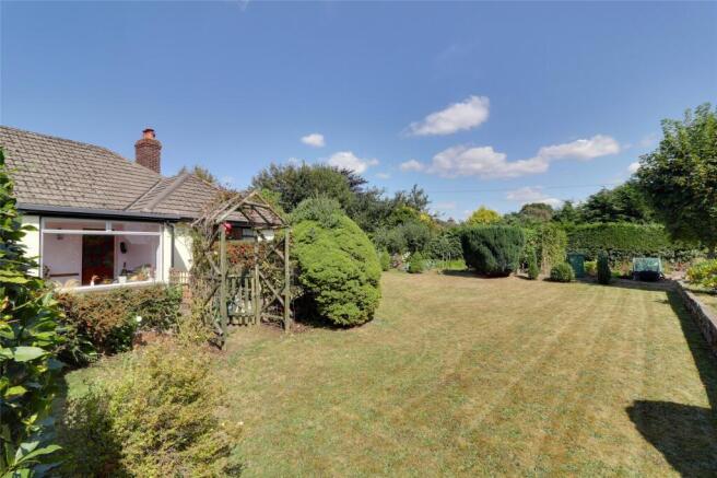 4 bed property, in Burrington, £370,000