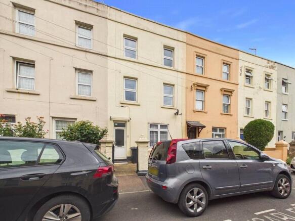5 bed property, in Arthur Street, £325,000