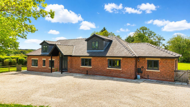 4 bed property, in Bonis Hall Lane, £1,695,000