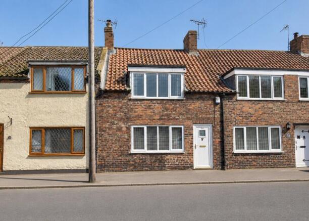 2 bed property, in Church View, £180,000
