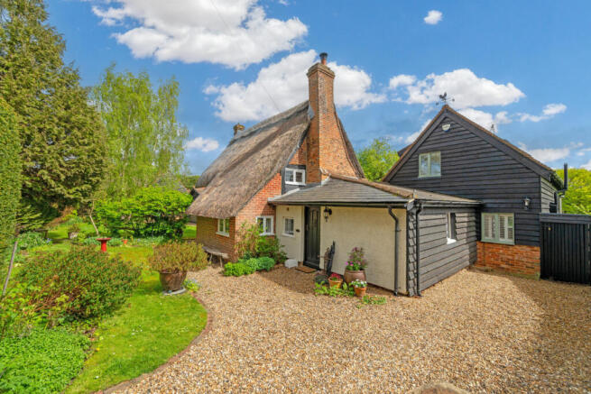 4 bed property, in Cherry Garden Lane Maidenhead, £1,250,000