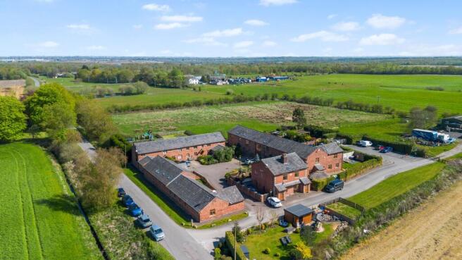 4 bed property, in Rindle Road, £625,000