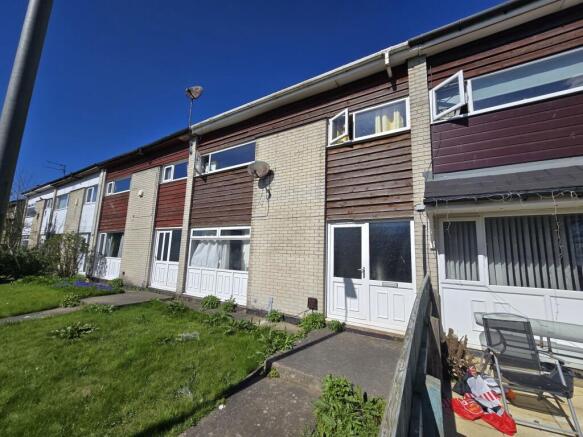 3 bed property, in Westmorland Rise, £70,000