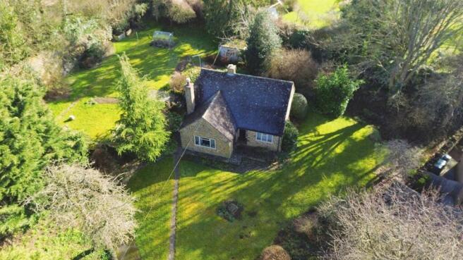 2 bed property, in Edge Hill Lane, £650,000
