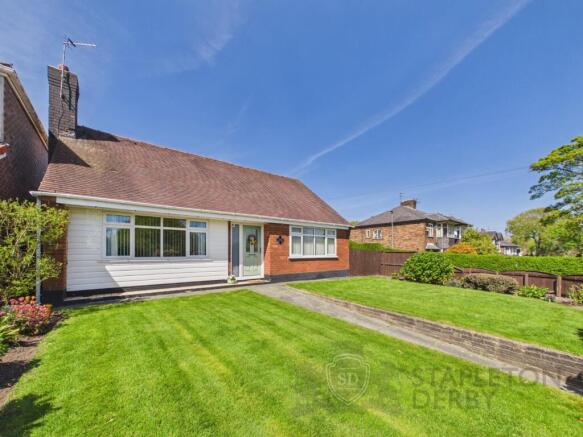 2 bed property, in Portico Lane, £325,000