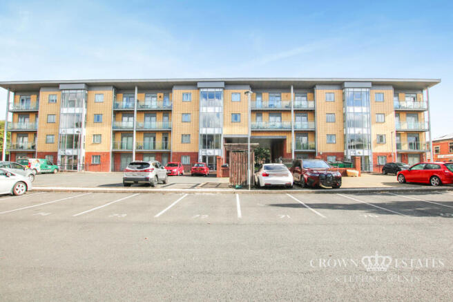 1 bed property, in Bolton Road, £75,000