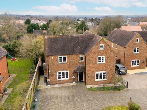7 bed property, in Arleston Manor Mews, £735,000