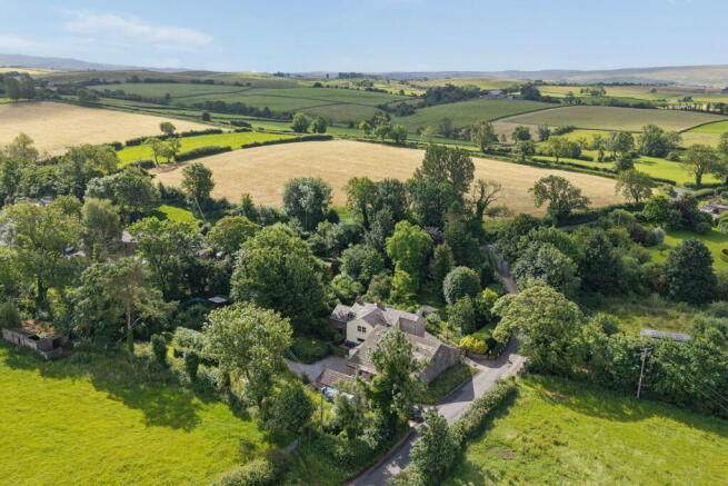 3 bed property, in Carnforth LA6, £799,950